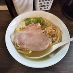 ハーフラーメンの塩(680円)です。