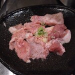 焼肉ホルモン あかまる - 