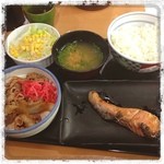 Yoshinoya - 遅くなったので、夕食は吉牛で済ませる。