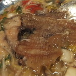 森清 - 揚げ魚のあんかけ（あんかけの下に隠れてたカリカリに揚がった魚の骨部分）