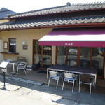 桜家 - オープンカフェの様な外観♪