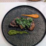 B6 - こういうお料理を出すことも伝統的なフレンチのメニューも出来るそうなので、ご予約の際にご相談なさってみて下さい。