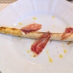 B6 - 自家製ハムを作るシェフは増えてまいりましたが、グランビアさんの生ハムは流石に本職の貫禄を感じさせる旨さでした