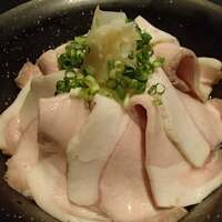鉄板焼 Baknos - ブランドいも豚 ローストポーク丼