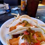 Lucy's Bakery & Kitchen - フィッシュタコス