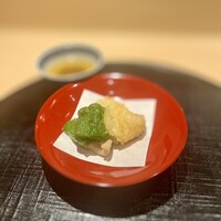 新ばし 星野 - 虎魚と万願寺唐辛子の天麩羅