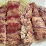 洋食ブルドック - 肉汁あふれる！