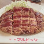 洋食ブルドック - でっかいメンチカツ！