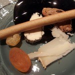 CROWN - フランス産フロマージュ各種