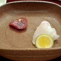 すし 良月 - 真鯛 と 迷い鰹