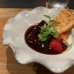 中津をにく - ほほ煮込み苺 