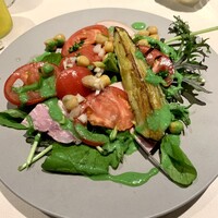 エッソンス・エ・グー - サラダ・ポルスケッタ