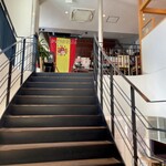 本格手打 もり家 - 階段を上がった右手にあります