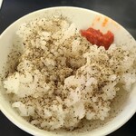 萬来亭 - 半ライス(胡椒+豆板醤)