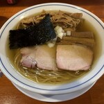 きく屋 - こちらは「メンマそば」。前回レビューした「メンマチャーシューめん」との違いは、チャーシューの量。