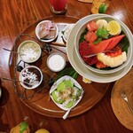 Art Cafe Bumbu Bali - 料理教室スタート前のディスカッションの時に出された朝ごはん（みんなでシェア）