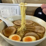 大勝軒 - 歯ごたえ抜群の麺