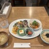 玄米カフェ実身美 あべの店