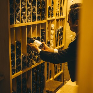 WINE-最高の状態で提供できるよう熟成を重ねているワイン