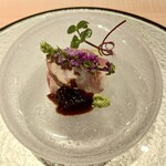 恵比寿 鮨 一 - ④御造り：大トロの炙りと平目