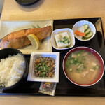 なか里 - 鮭焼魚定食　900円