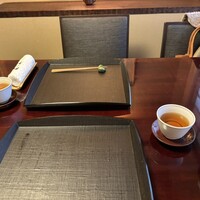 奈良 而今 - 始め予約3名だったので、半個室に。