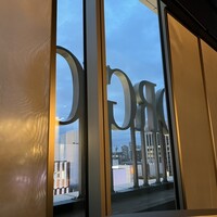 アルマーニ リストランテ - お店側からみるGIORGIOのロゴ　