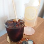comame - 水出しアイスコーヒー 500円、自家製ジンジャーエール レモンソルベのせ700円✨すっきりとした後味のコーヒーにキリッとレモン＆ジンジャーの効いたソーダも美味！