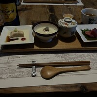 韻松亭 - 前菜　カツオ　茶碗蒸し(胡麻豆腐入り)  お豆腐　　湯葉