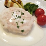 キッチン ブルー グローブ - 反対側から、アリゴ風チーズソースはマッシュポテト！