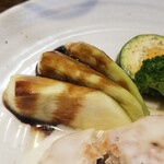 キッチン ブルー グローブ - 茄子にもソースがタップリ！