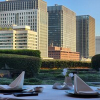 中国飯店 琥珀宮 - 美しい丸の内ビル群