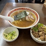 支那ソバ かづ屋 - 