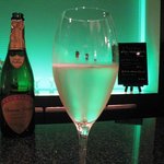 ニューヨークバー・シャンパンダイニング - シャンパンと七変化