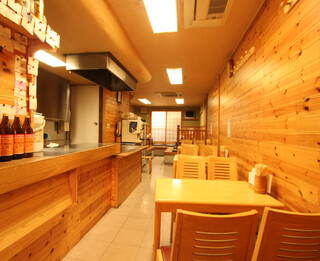 Okonomiyaki Mori - 机席とお座敷あり。堀ごたつはございません。