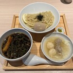 ワンタン麺専門店 たゆたふ - 