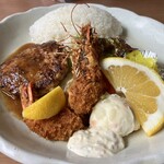 レストラン・エスカルゴ - ハンバーグとエビフライ