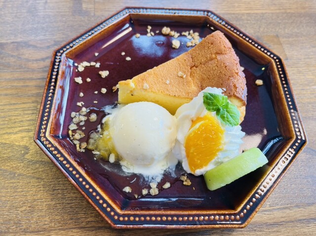 nido by Honey Bee Project