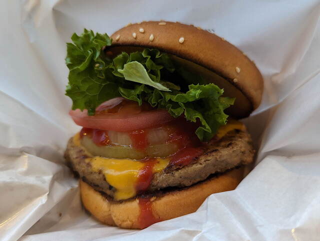 FRESHNESS BURGER Kandasudachoten photo 2