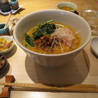 広尾はしづめ - 豚肉の甘味噌炒めをのせた担々麺
