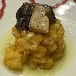 やす多” - 蒸し鮑と揚げとうもろこしの和風バターソース