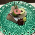 やす多” - お造り 縞鰺・アオリイカ・鮃