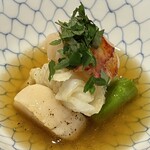 やす多” - オマール海老と海鮮の甘酢かけ