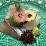 やす多” - お造り 縞鰺・アオリイカ・鮃