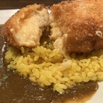 欧風カレー専門店 ゴールデンカップ - ベビーホタテのクリームコロッケカレー