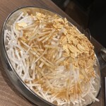 旭川成吉思汗 大黒屋 - アーモンド大根サラダ　¥450