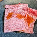 東京焼肉 黒木 - ザブトンの焼きすきのザブトンのアップ