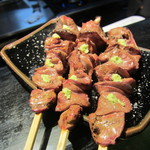 Honkaku Sumibi Kushiyaki Asshu - <レバー>絶妙な焼き加減、食べごたえ！フォアグラみたいです！