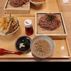 五穀 - 海老様天丼と五穀つけ麺セット_1529円　配膳時の画像