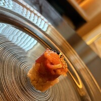 鮨 四 - トロタクと雲丹のミルフィーユ（ズーム）